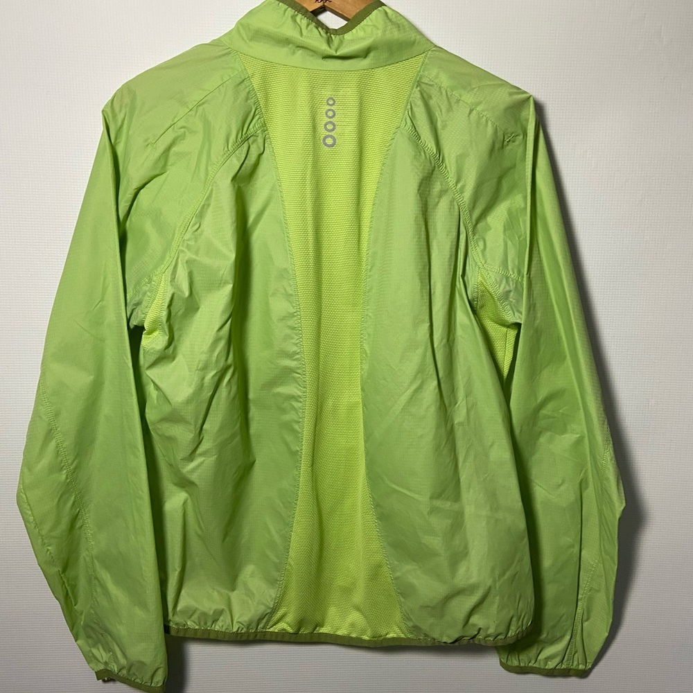 Champion Lightweight Jacket - Picture 2 of 5